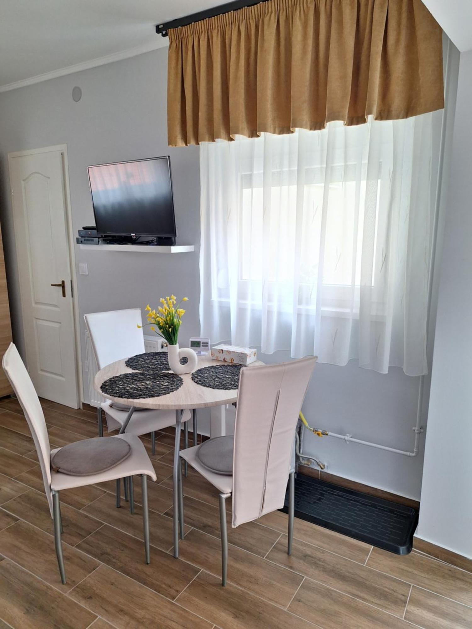 אגר Varfal Apartman מראה חיצוני תמונה